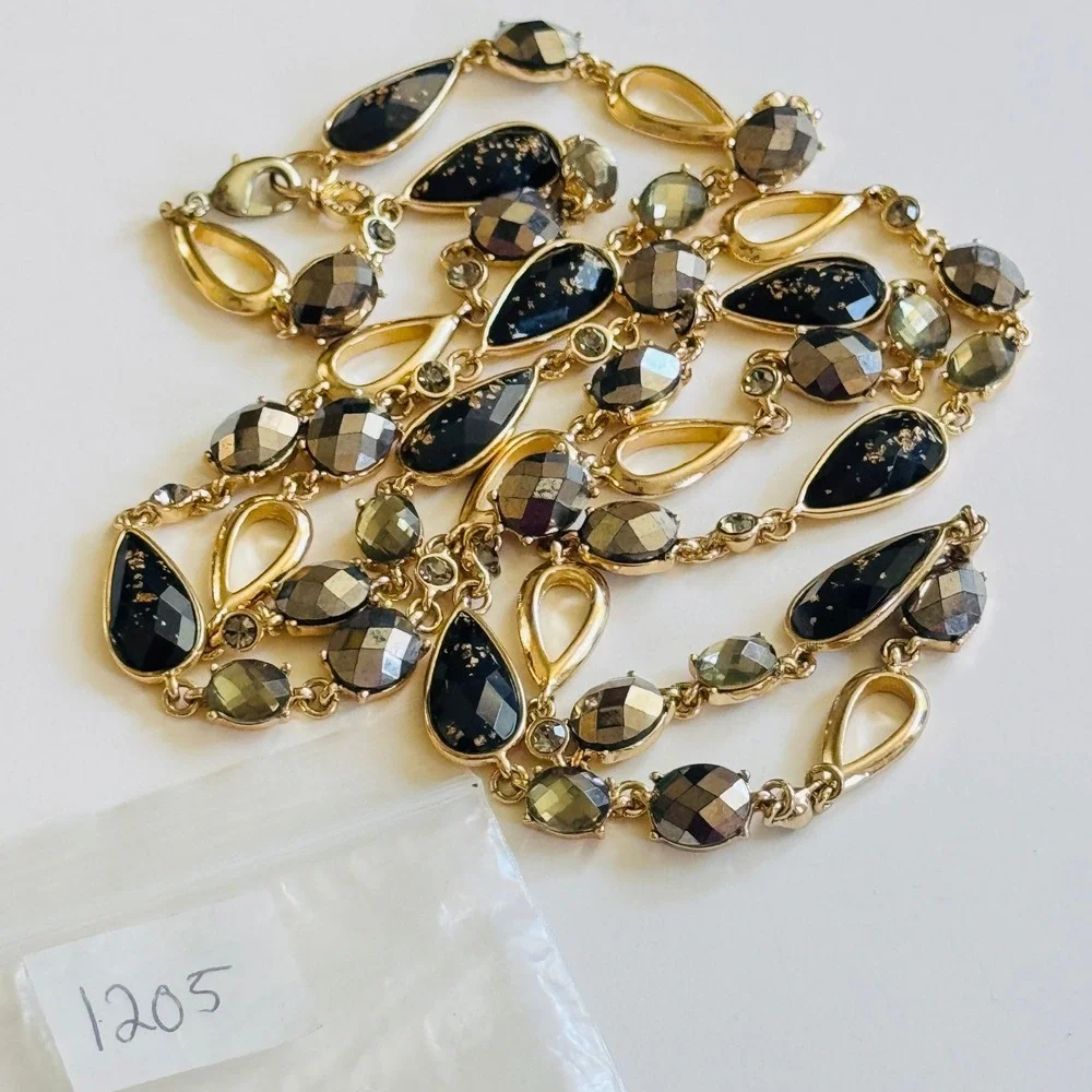 Anne Klein signed Gold Regal necklace VTG link Chain‎ Crystal Designer High end